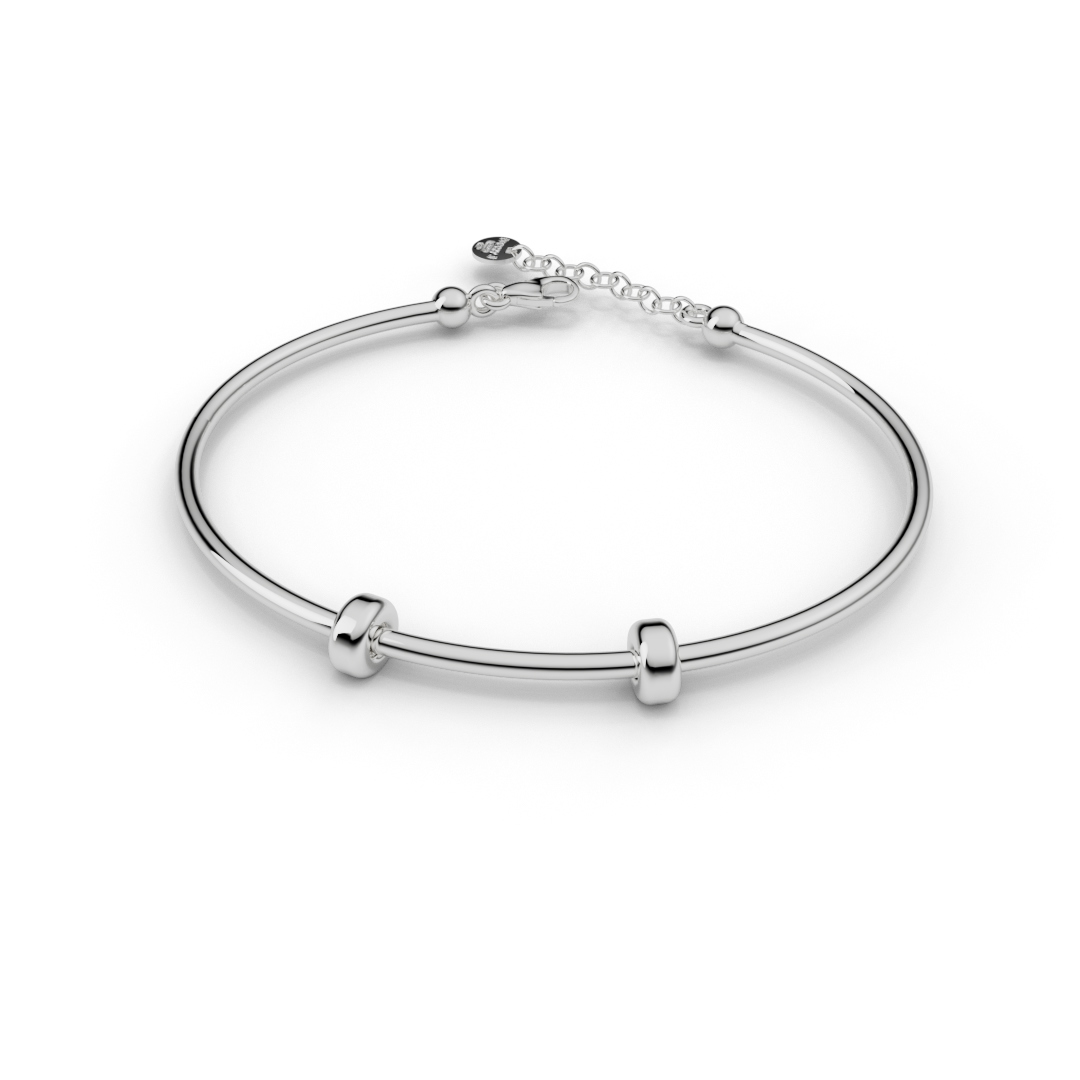 Bracciale rigido in argento rodiato con palina svitabile per poter inserire i tuoi charms preferiti! Made in italy by breezy
