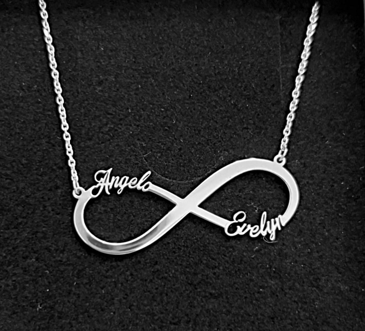 Esempio Collana infinito con nomi personalizzabile in argento 925 rodiato. Made in italy by breeezy