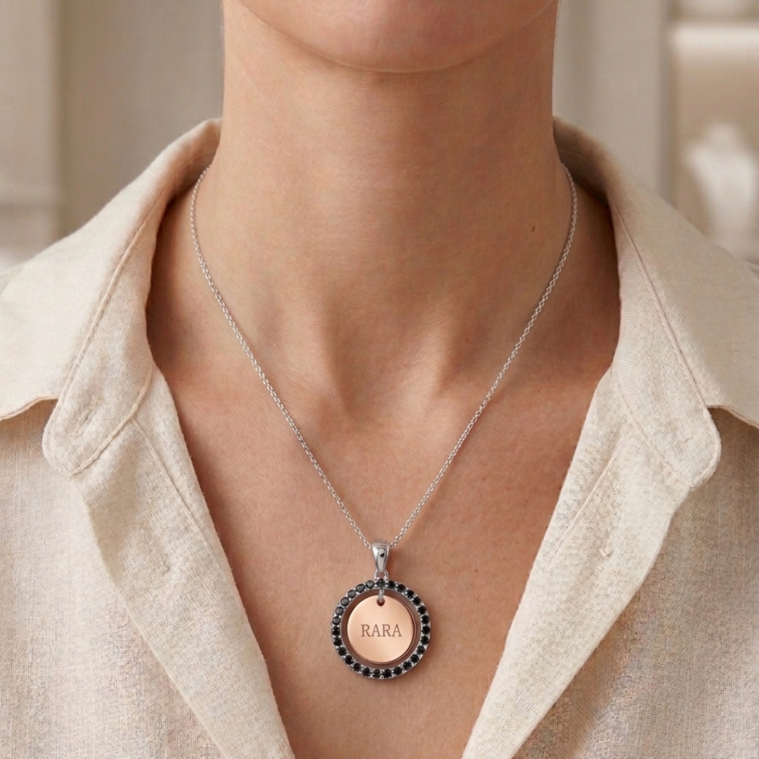 Collana in Argento con Ciondolo "RARA" indossata, made in italy by breezy